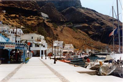 Santorini. The cruise-ship harbour.