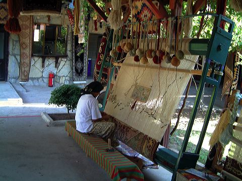 Carpetweaving outdoor